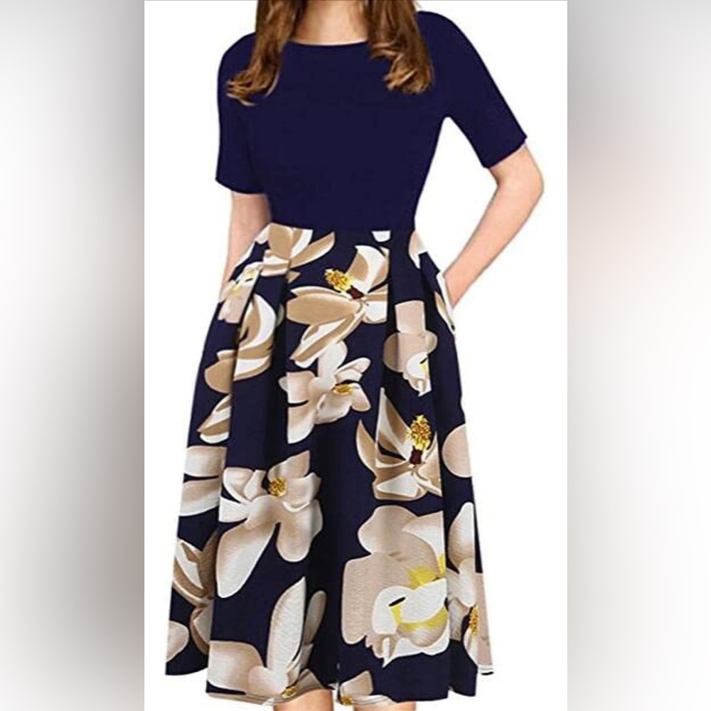 Navy and floral dress with pockets! Size xl like new !